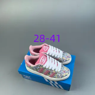 Adidas फूल प्रिंट गुलाबी एकेंट लाइफस्टाइल स्नीकर