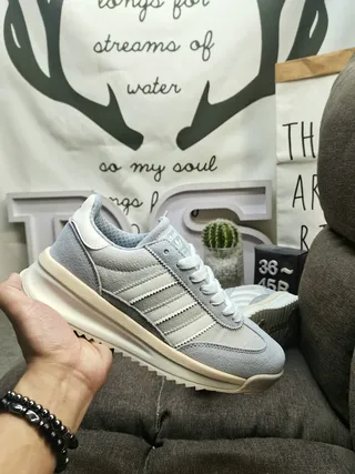 Adidas Gray Beige Retro Runner Silhouette Three-Stripe Side Panel Lifestyle Sneakers 5
