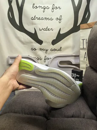 Adidas Chaussures de Running avec Upper en Maille Gris Vert Dégradé 4