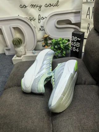 Adidas Chaussures de Running avec Upper en Maille Gris Vert Dégradé 6