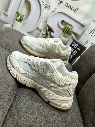 Adidas Gray White Layered Mesh And Synthetic Overlays Circular Heel Logo Chunky Sneakers 7