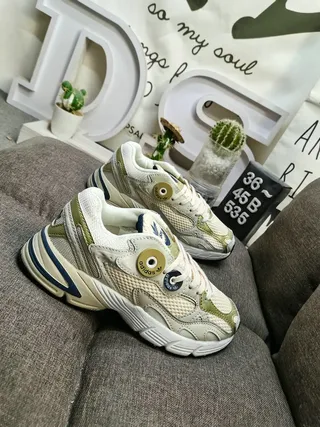 Adidas Gray White Layered Mesh And Synthetic Overlays Circular Heel Logo Chunky Sneakers 19