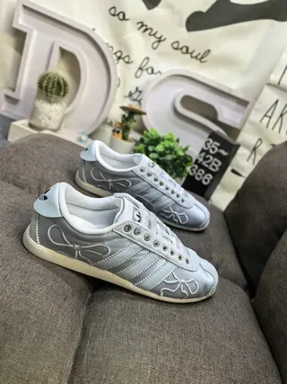 Adidas Tênis Lifestyle Cinza Branco Low-Top Superior Metálico Prateado 9