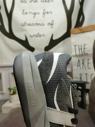 Adidas Gray White Mesh-and-Synthetic Upper Three-Stripe Side Panel Lifestyle Sneakers 3