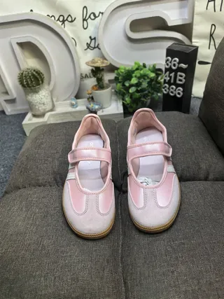 Adidas Tênis Lifestyle Rosa Bege Sem Cadarço Mary Jane Strap Painel Lateral com Três Listras 10