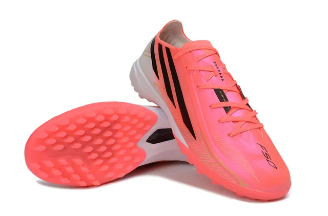 Adidas Chaussures de football Turf avec upper rose noir gradiente néon et trois rayures 4