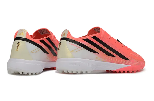 Adidas Chaussures de football Turf avec upper rose noir gradiente néon et trois rayures 5