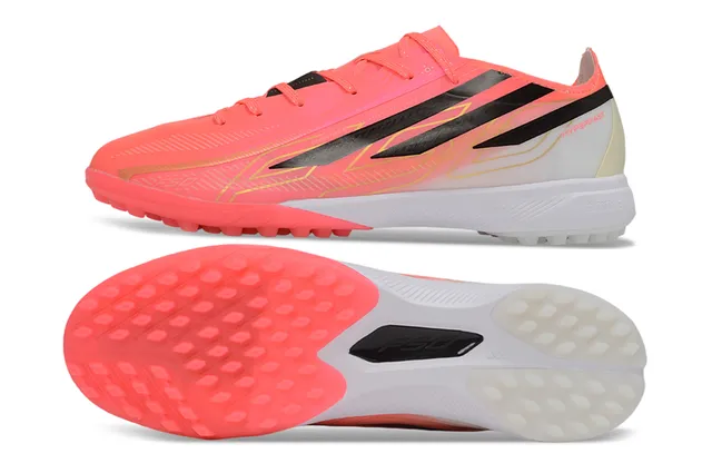 Adidas Chaussures de football Turf avec upper rose noir gradiente néon et trois rayures 6