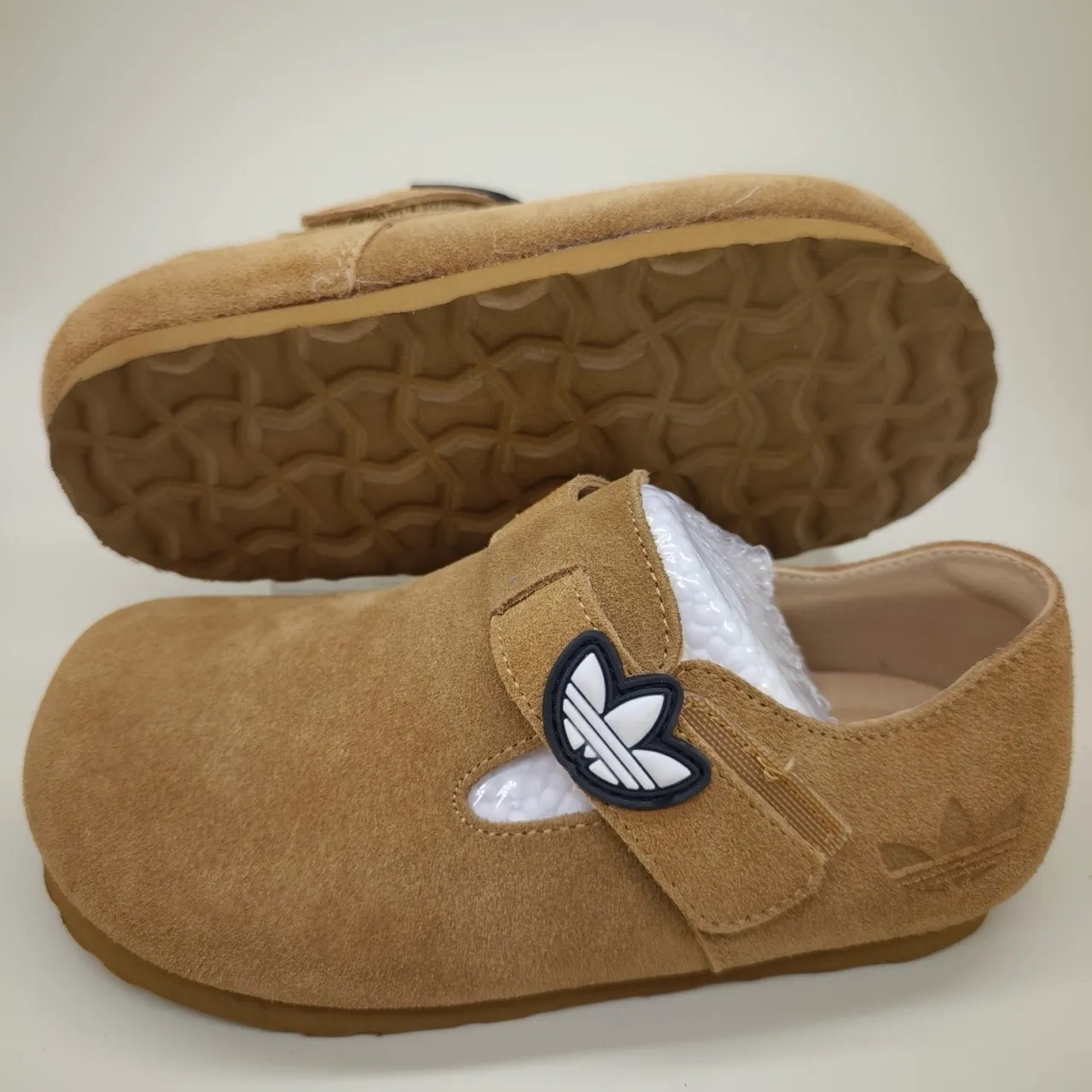 Adidas Chaussures Mary Jane T-Strap en Daim Rose Marron 10