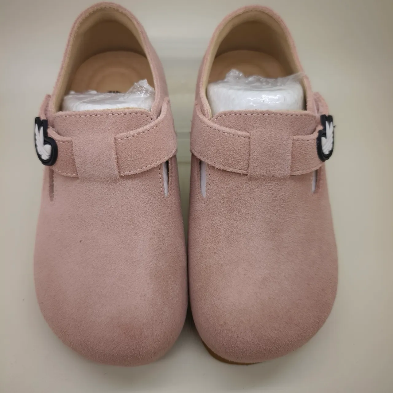 Adidas Chaussures Mary Jane T-Strap en Daim Rose Marron 23