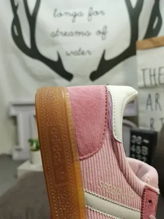 Adidas Tênis Lifestyle com Corduroy Superior de Camurça Rosa e Branco 3