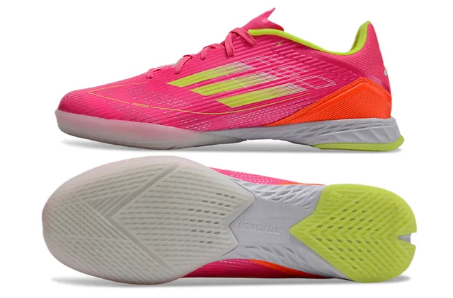 Adidas Chaussures de soccer indoor rose jaune à coupe basse upper synthétique texturé ribbelé avant-pied 6
