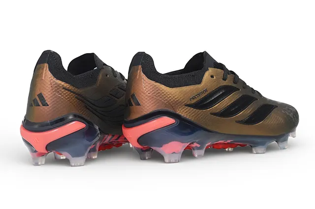 حذاء كرة القدم Adidas Predator مع الوجه العلوي براون أحمر برونز معدني أسود ثلاث خطوط علامة تجارية أرضية صلبة 5