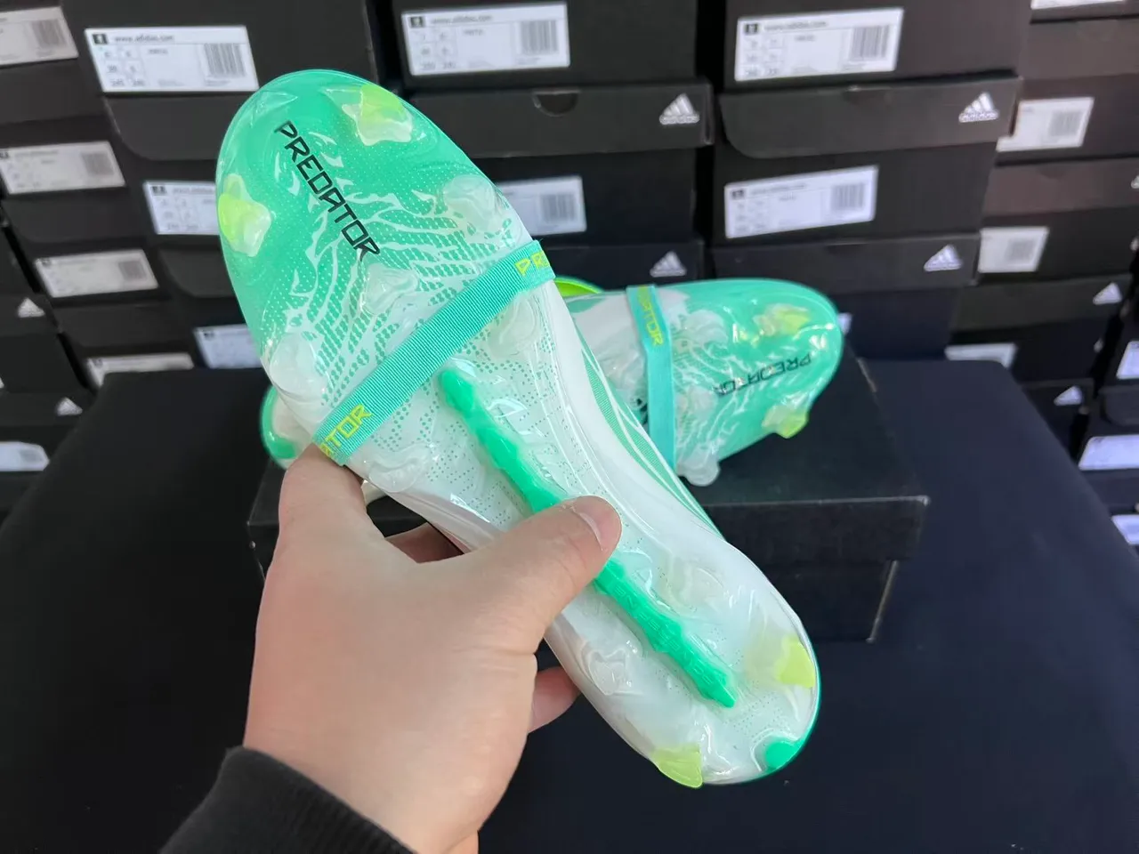 Adidas Predator Green White Lace-Cage Upper Translucent Sole Firm-Ground Soccer Shoes 2