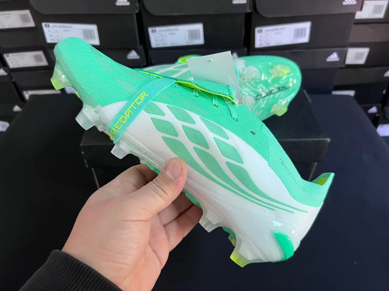 Adidas Predator Green White Lace-Cage Upper Translucent Sole Firm-Ground Soccer Shoes 4
