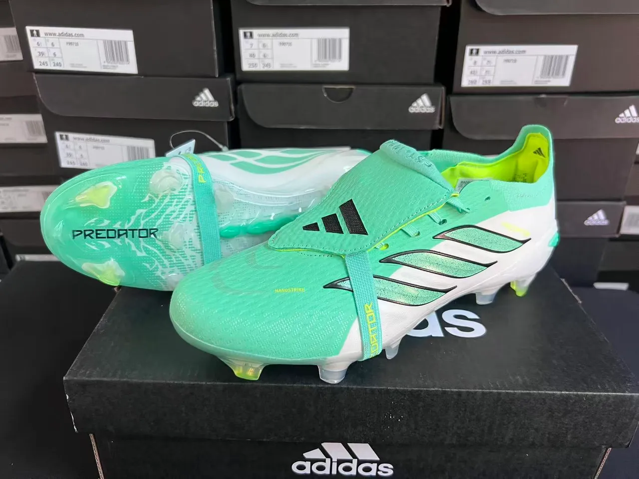 Adidas Predator Green White Lace-Cage Upper Translucent Sole Firm-Ground Soccer Shoes 9