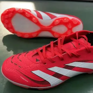 Adidas Predator Red White Low-Cut Sock-Fit Collar Firm-Ground Soccer Shoes