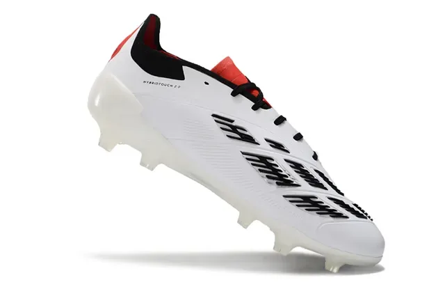 Adidas Predator Chaussures de football de coupe basse blanc noir avec lacets et panneau latéral à trois rayures pour terrain ferme 2