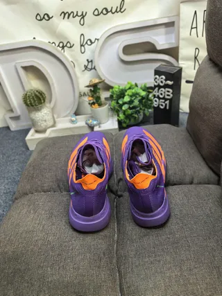 Adidas zapatillas moradas y naranjas para correr 8