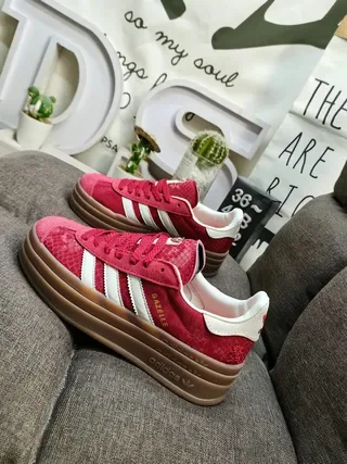 Adidas Red White Low-Top Textured Upper Lifestyle Sneakers 7