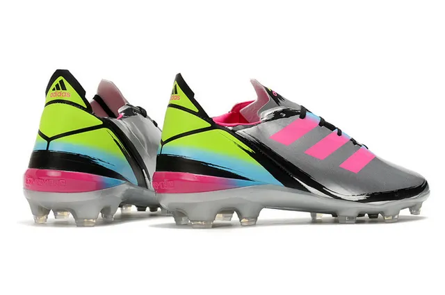 Adidas Argent multicolore métallique synthétique supérieure graphiques de coup de pinceau vibrants sol ferme chaussures de football 19