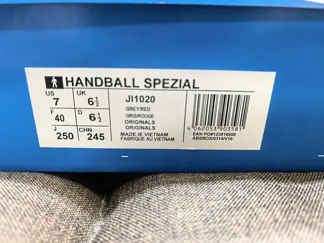 Adidas Spezial Off-White et Marron chaussures lifestyle 2