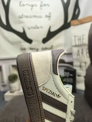 Adidas Spezial Off-White et Marron chaussures lifestyle 3