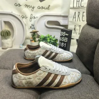 Adidas Spezial Tokyo ज्योमेट्रिक प्रिंट लाइफस्टाइल स्नीकर