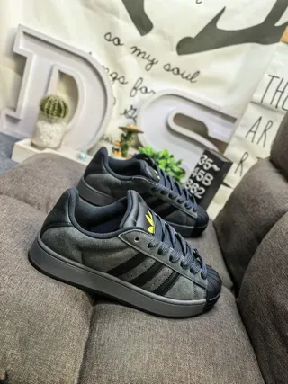 Adidas Superstar Chaussures lifestyle gris foncé et noir 9