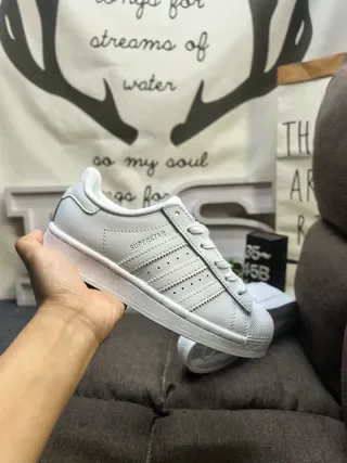 Adidas Superstar लाइट ग्रे लाइफस्टाइल स्नीकर 5