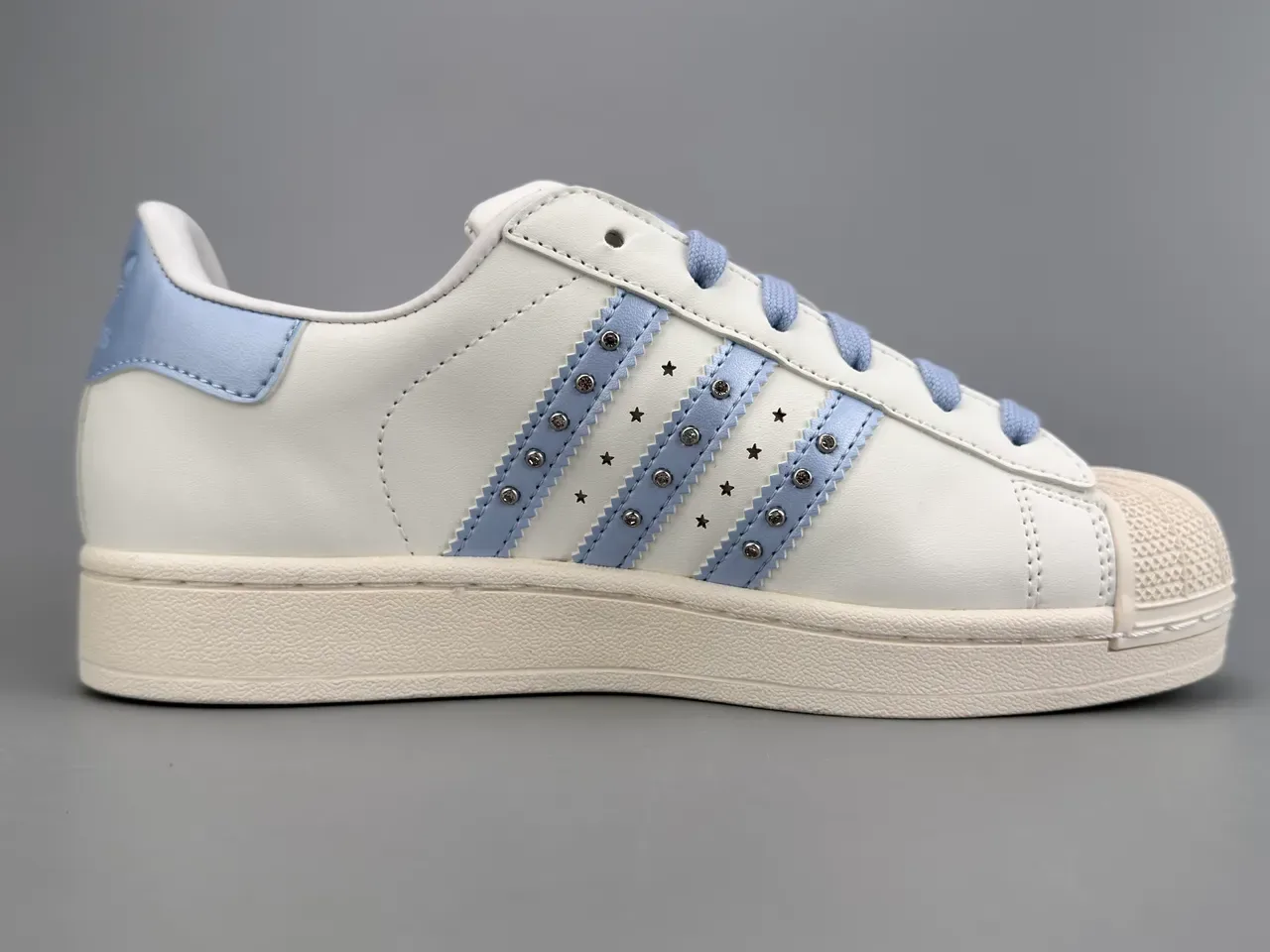 Sneakers Adidas Superstar Studded Light Blue Accent Lifestyle 10