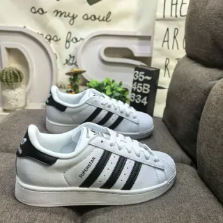Adidas Superstar White Black जीवनशैली स्नीकर