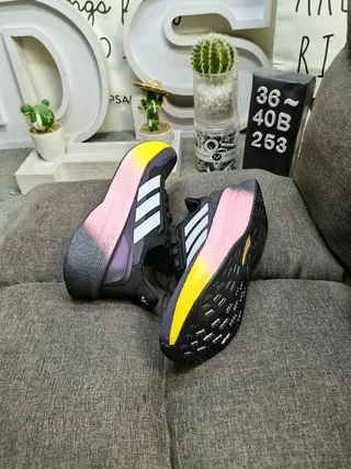 Chaussures de running Adidas Ultraboost gris clair et bleu 6