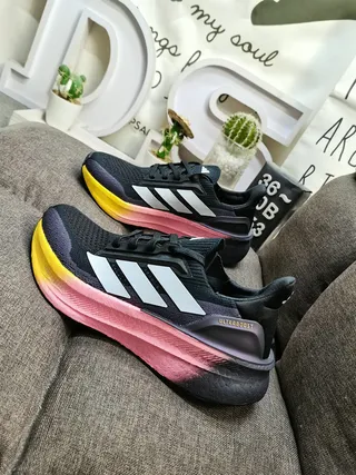 Chaussures de running Adidas Ultraboost gris clair et bleu 7
