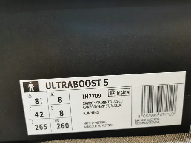 Chaussures de running Adidas Ultraboost gris clair et bleu 22