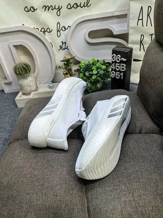 Adidas White Black Knit Upper Oversized Sculpted Midsole Chunky Sneakers 6