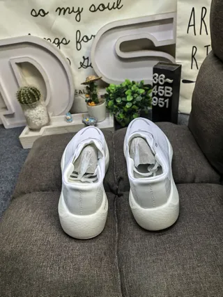 Adidas White Black Knit Upper Oversized Sculpted Midsole Chunky Sneakers 8