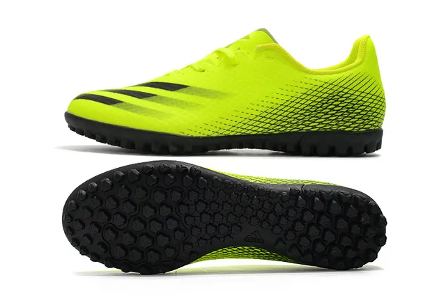 Adidas Sapatos de futebol branco e preto de corte baixo com upper sintético, linha gráfica de gradiente para grama artificial 7