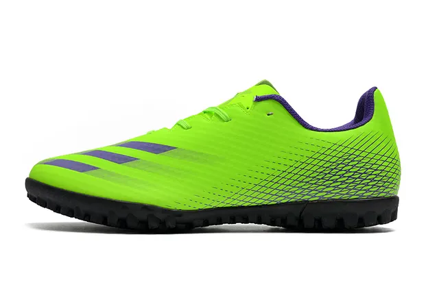 Adidas Sapatos de futebol branco e preto de corte baixo com upper sintético, linha gráfica de gradiente para grama artificial 15