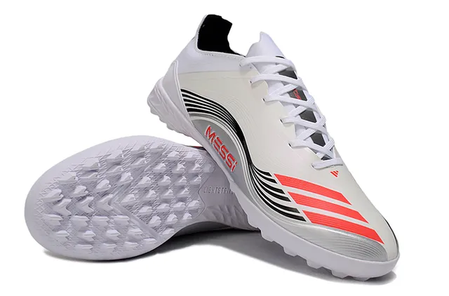 Adidas Chaussures de football en gazon blanc noir à coupe basse tige synthétique motif graphique ondulé 4