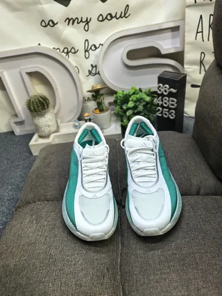 Adidas White Green Knit Upper Sculpted Foam Midsole Lifestyle Sneakers 10
