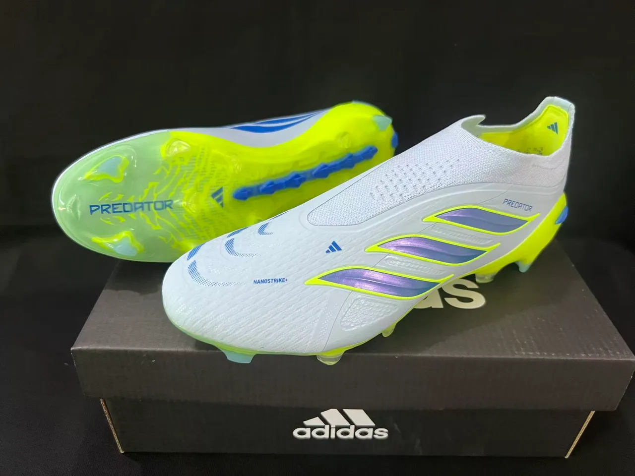 Adidas Blanc Vert Collet à Chaussette Clous Coniques Moldés Herbe Artificielle Chaussures de Football 16