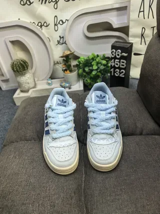 Adidas White Navy Low-Top Textured Embossed Quarter Lifestyle Sneakers 20
