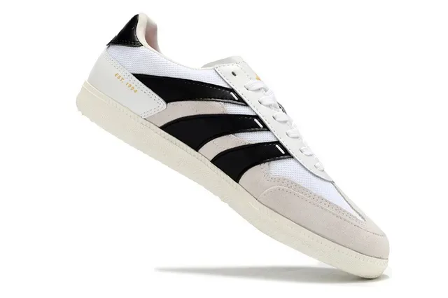 Adidas White Red Low-Top Three-Stripe Side Panel Lifestyle Sneakers 22