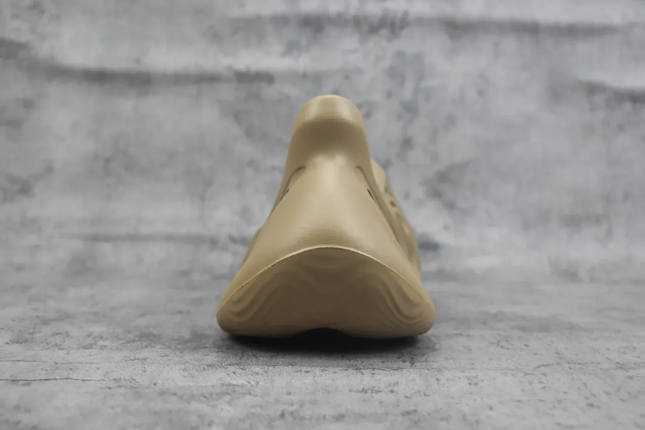 Adidas Yeezy Foam Runner Beige Monolithic Foam Slip-On Lifestyle Sneaker 9