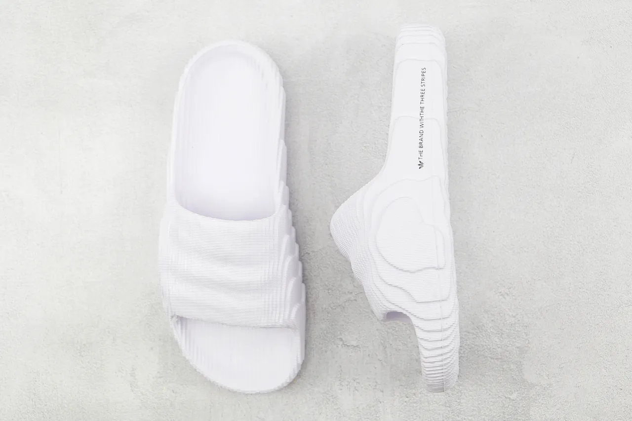 Adidas Yeezy Slide White Molded Slipper 3