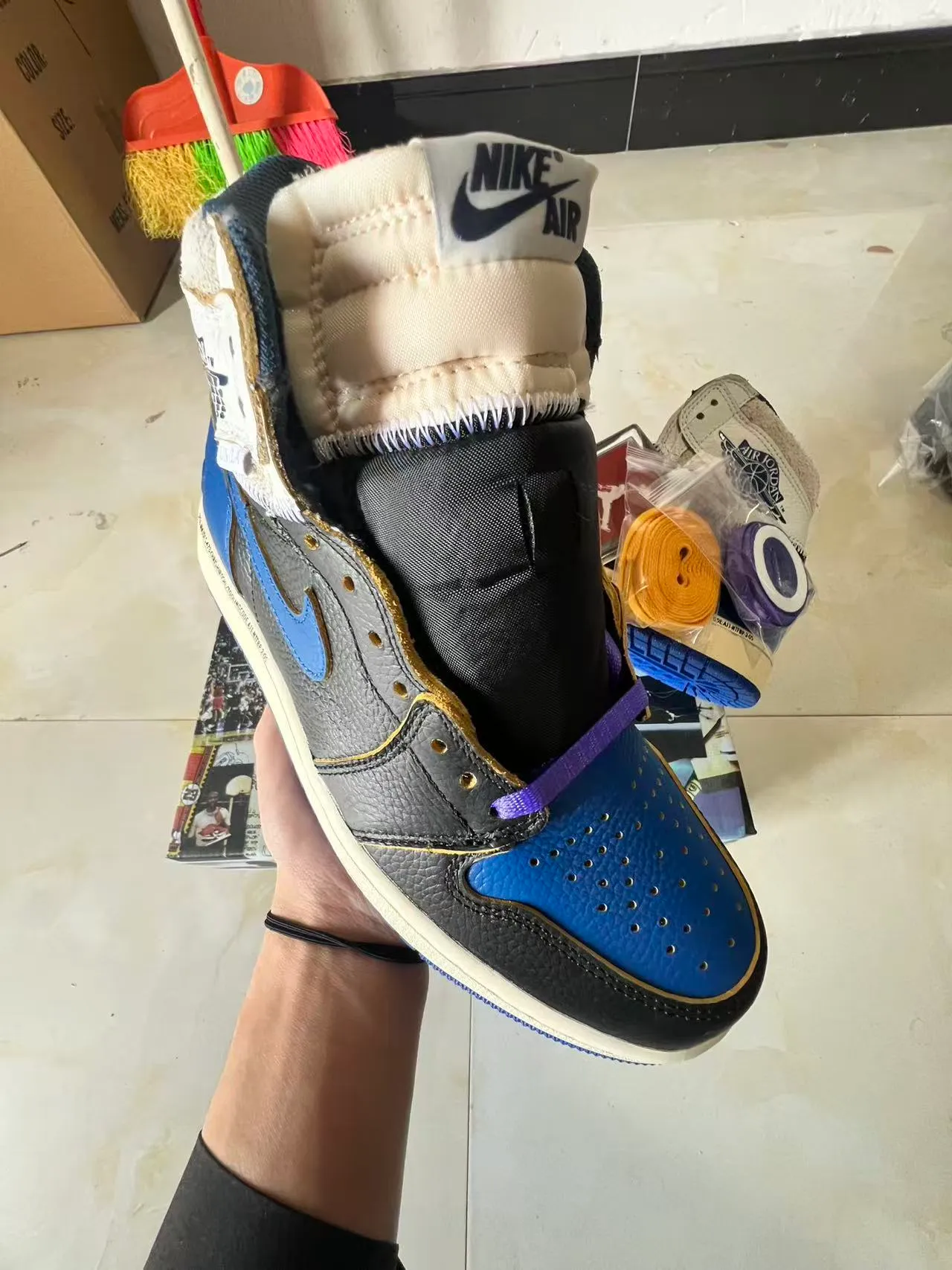 Air Jordan 1 Black Royal Blue Gold Stitching Basketball Shoes 2