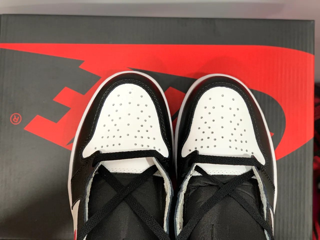 Air Jordan 1 Black White Red Basketball Shoes 5
