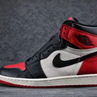 Air Jordan 1 High Black Red White Basketball Shoes