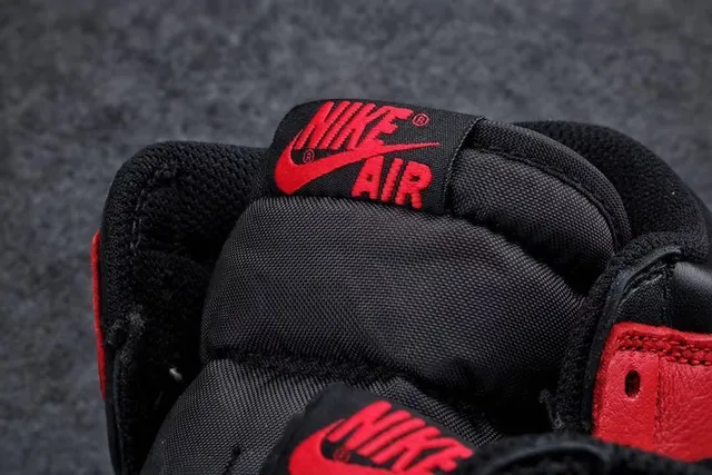 Air Jordan 1 High Black Red White Basketball Shoes 3